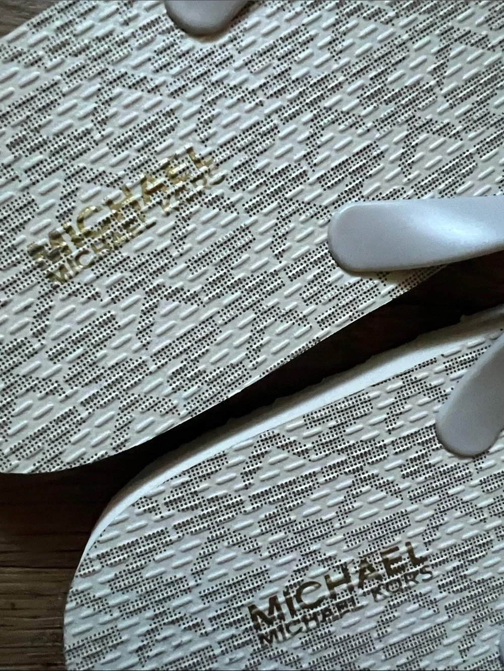 MICHAEL KORS Women's Logo Flip Flops